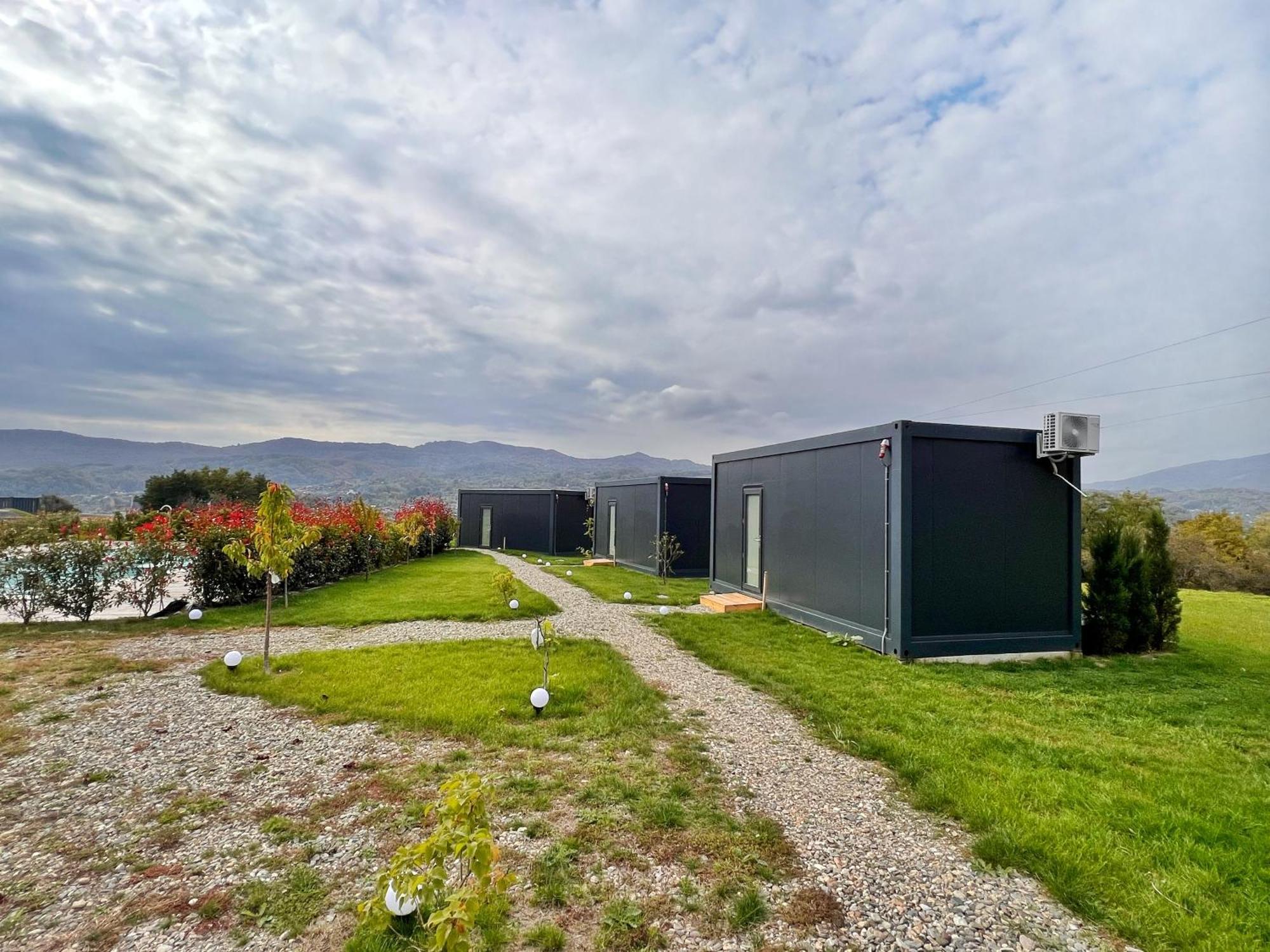 Hotel Flandra Glamping Corbeni Esterno foto