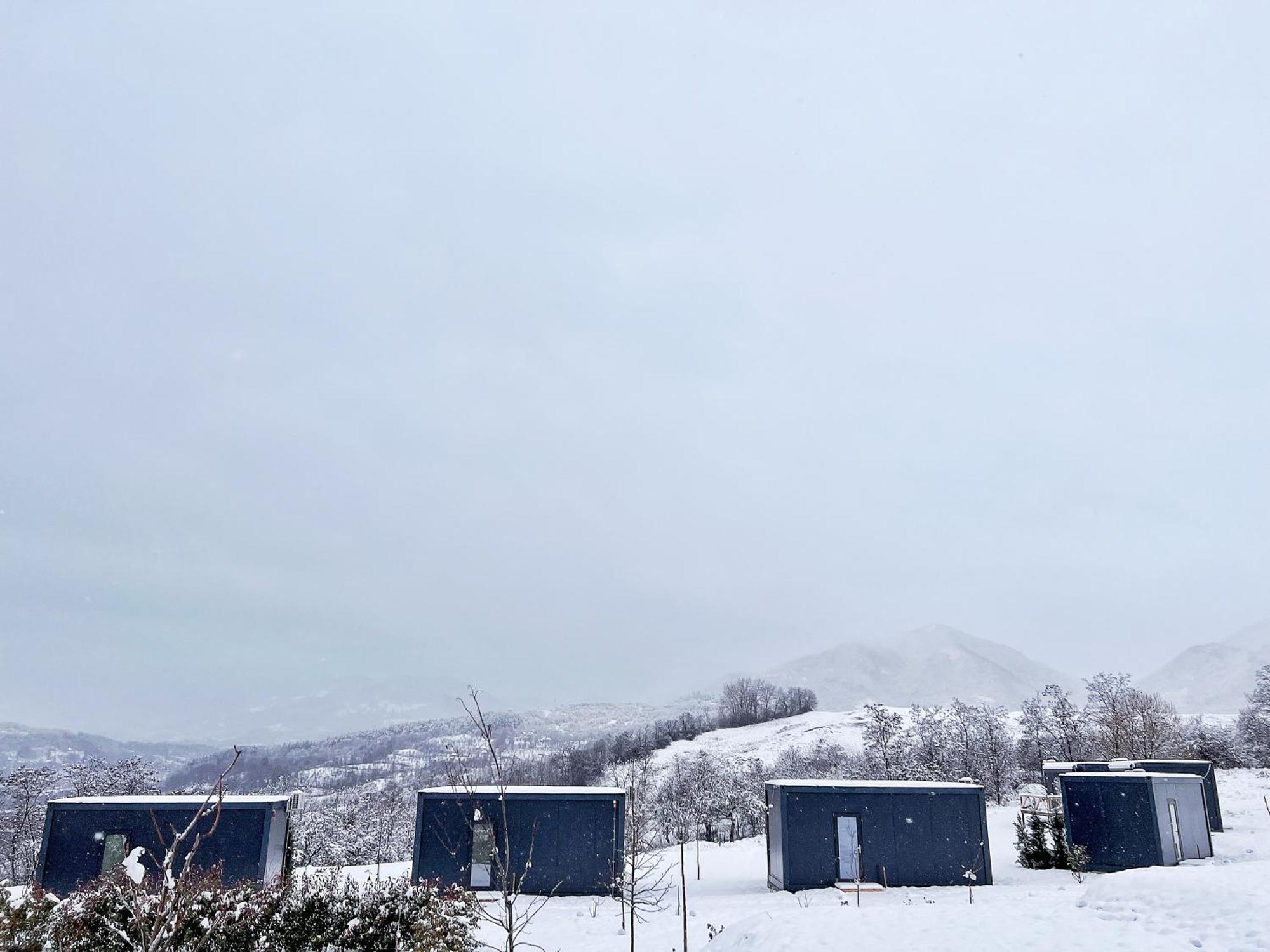 Hotel Flandra Glamping Corbeni Esterno foto