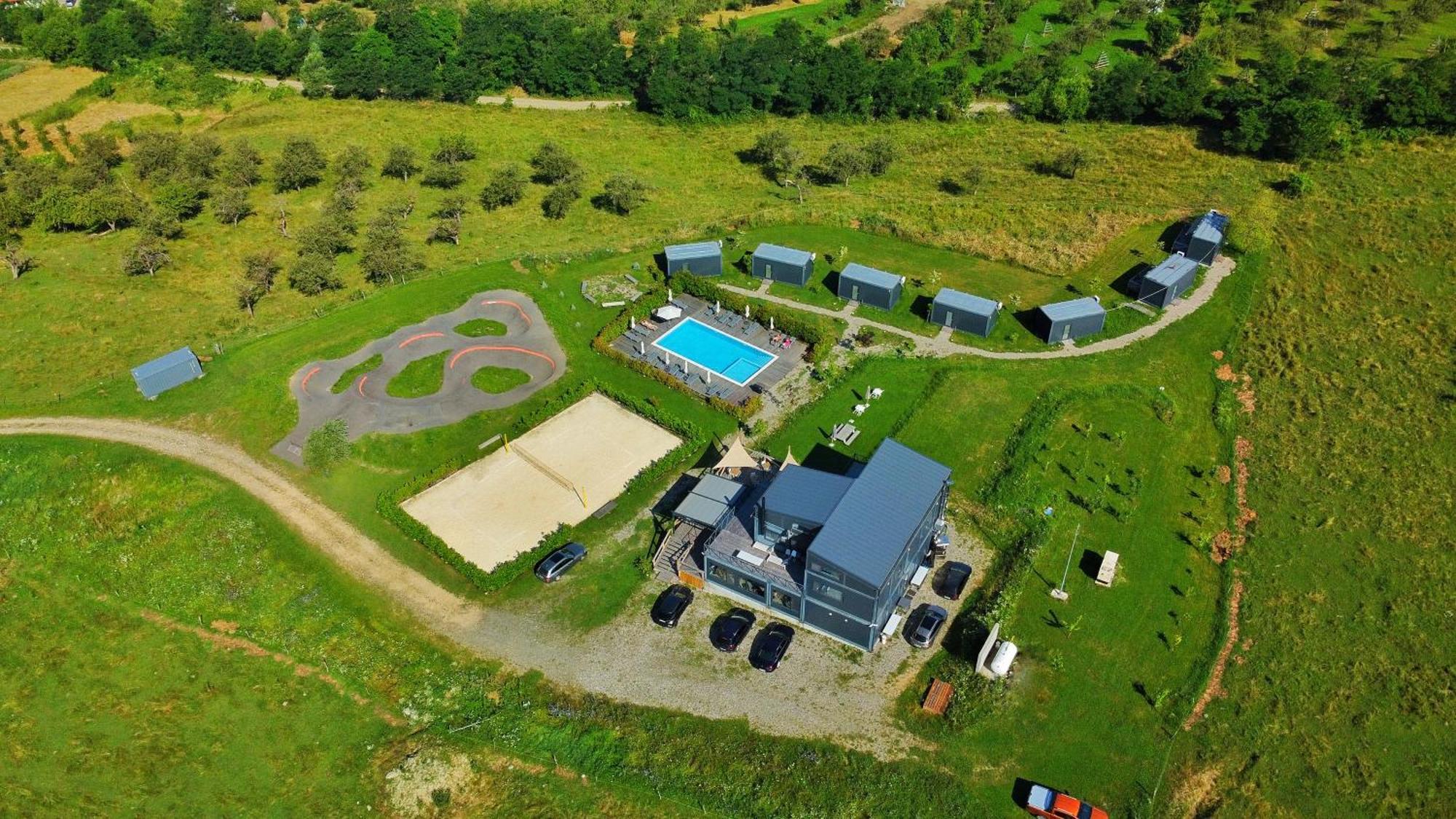 Hotel Flandra Glamping Corbeni Esterno foto