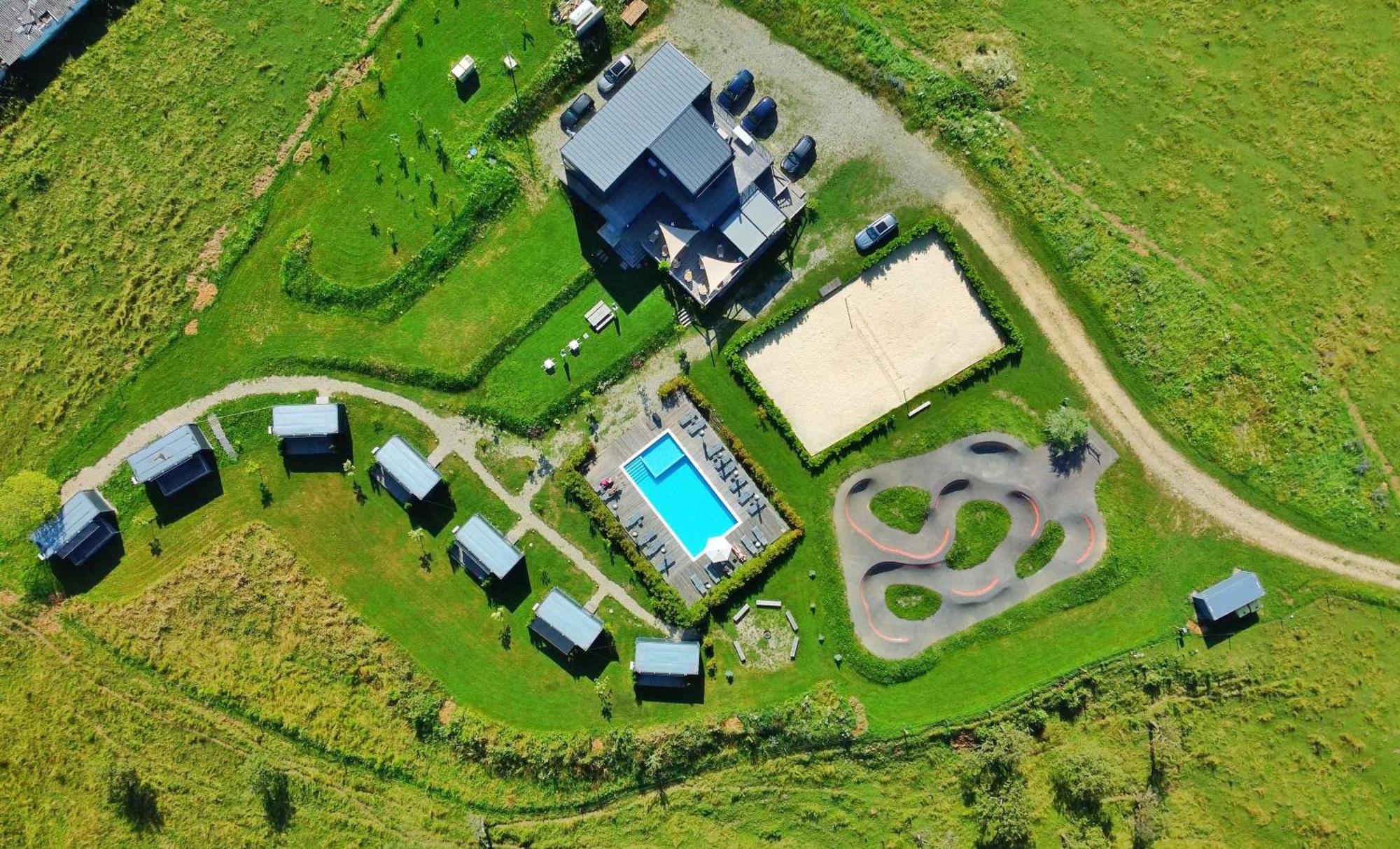 Hotel Flandra Glamping Corbeni Esterno foto