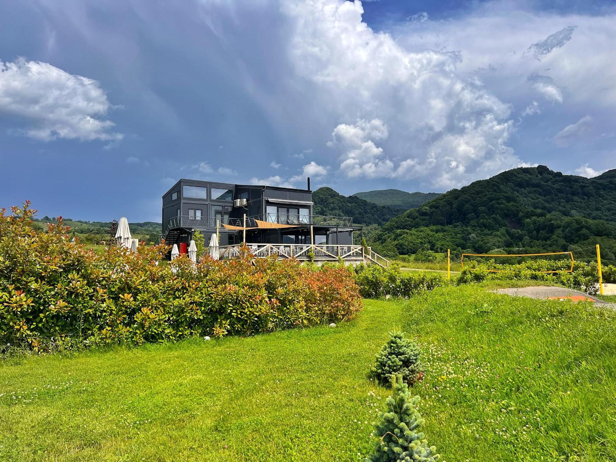 Hotel Flandra Glamping Corbeni Esterno foto